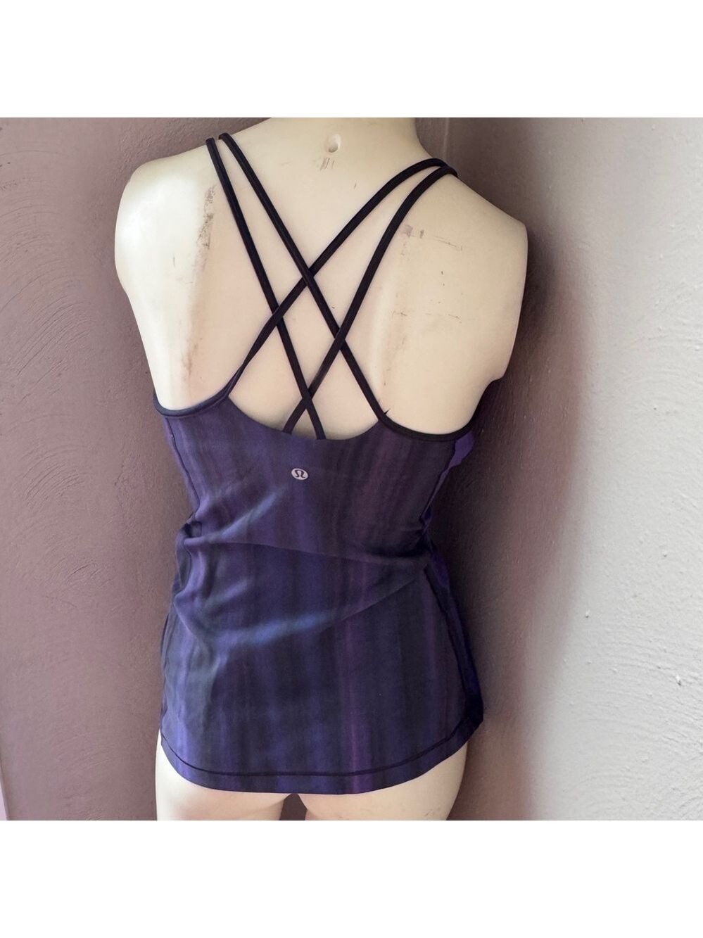 Lululemon purple racer back tank top with built in bra size 6 NWOT - Picture 4 of 13